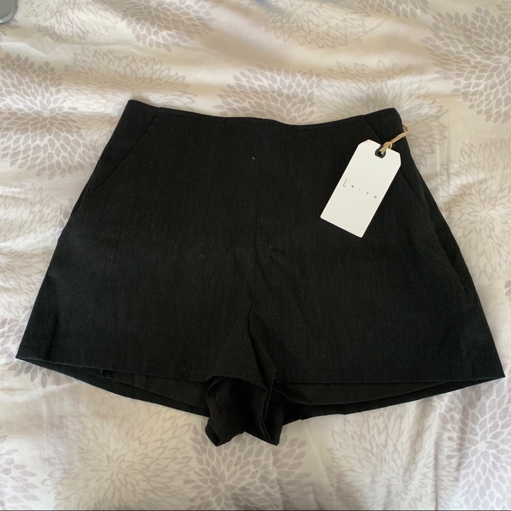 Leith high-waisted shorts